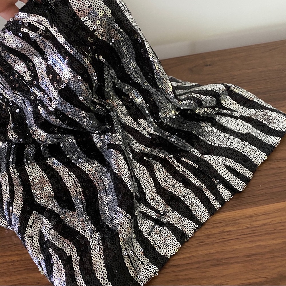 Sequin zebra with liner, mid rise mini skirt